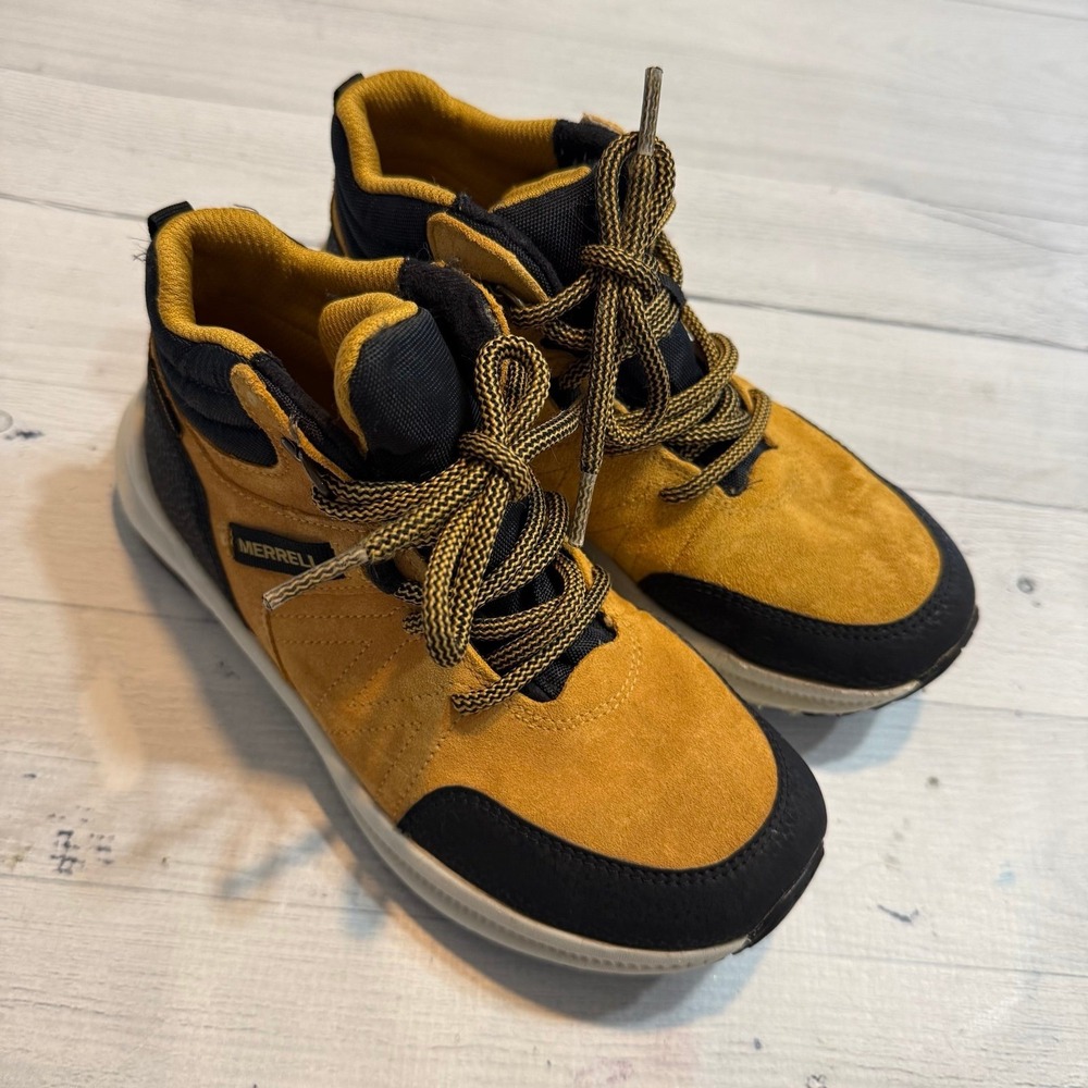 Merrell  Kid's Greylock/Wheat waterproof boots hiking shoes youth size 2